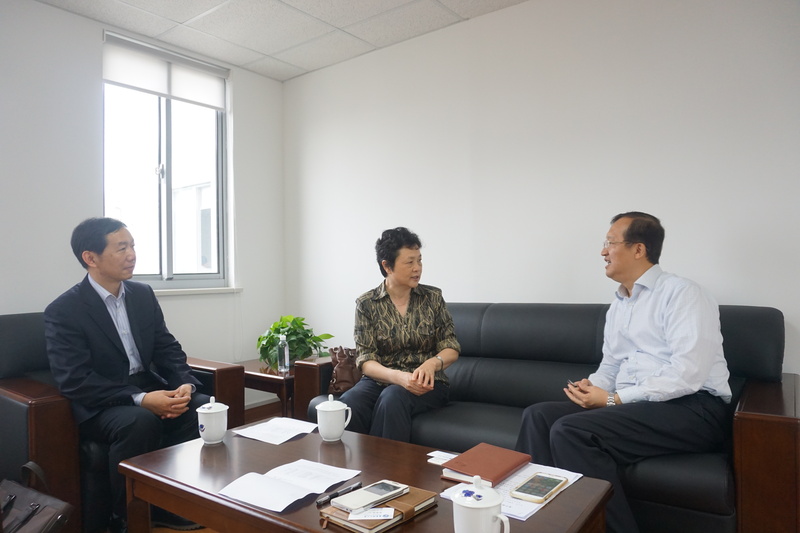马玉录副书记与马进副主委会谈 